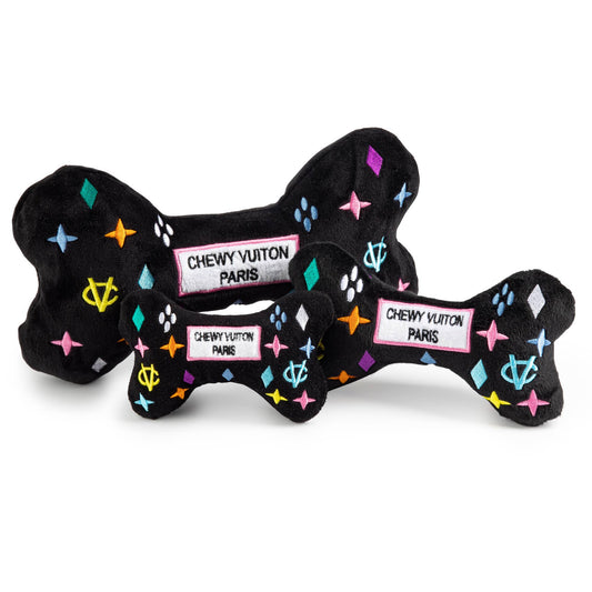 Edles Hundespielzeug: Chewy Vuiton Bone in Schwarz – Plüschspielzeug mit Quietscher im Designer-Look.