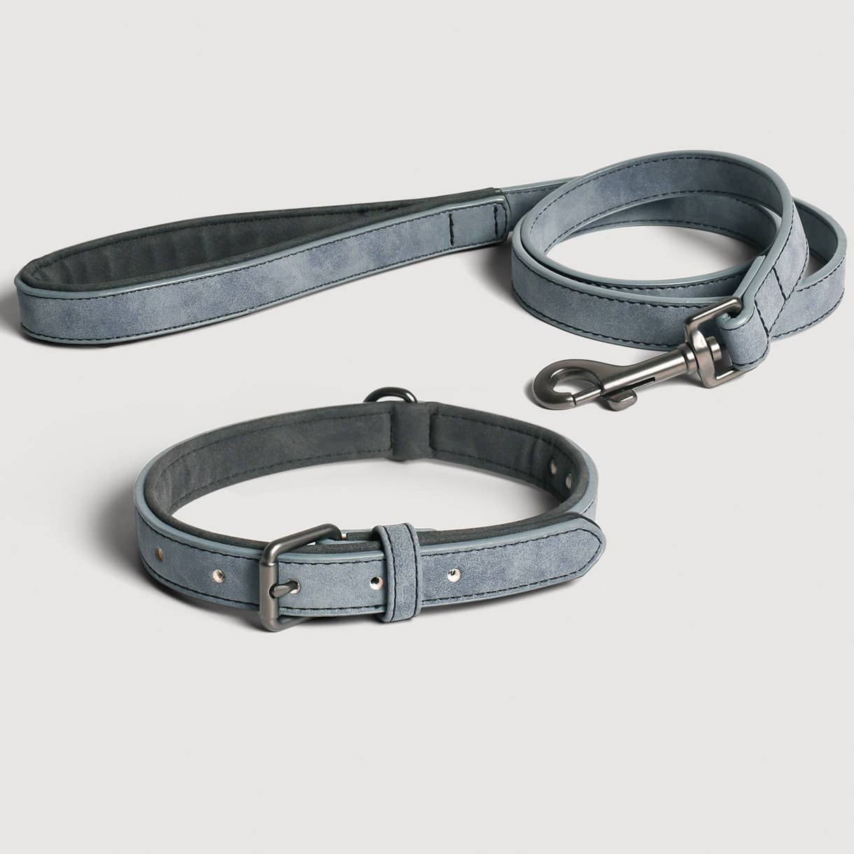 Halsband & Leinen Set aus veganem Leder - in zwei Farben mit gepolsterter Handschlaufe und 360° Drehkarabiner, komfortabel & stilvoll
